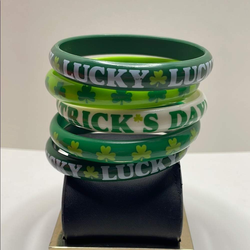 Green and White St. Patrick's Day Bracelets